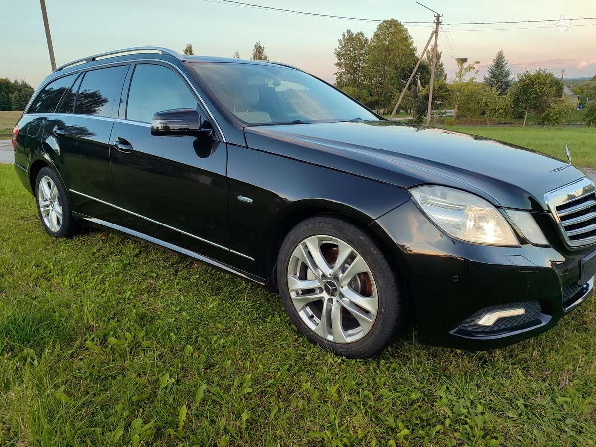 Mercedes-Benz E350, 2010