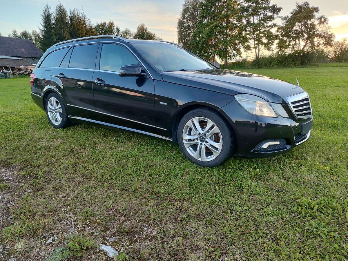 Mercedes-Benz E350 2010 — photo 5