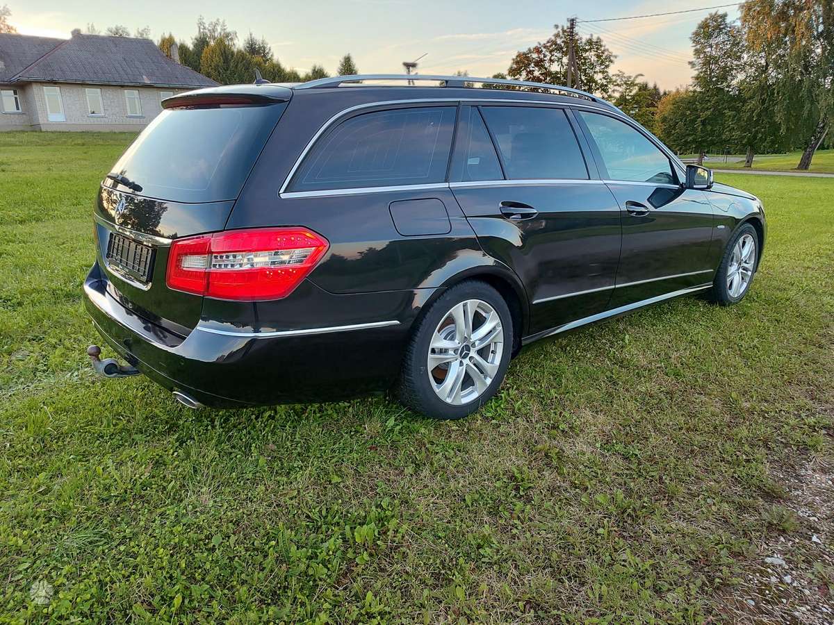Mercedes-Benz E350 2010 — photo 6