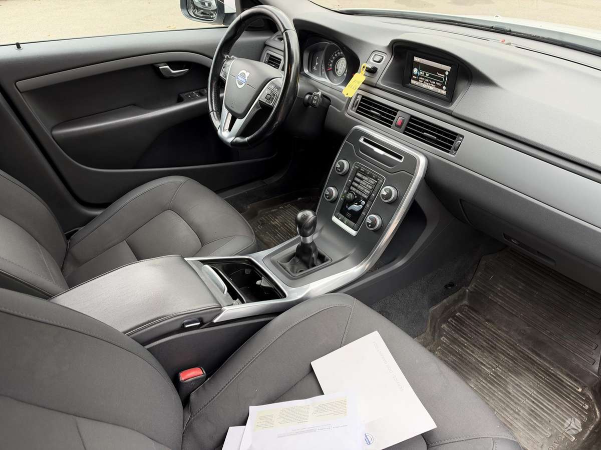 Volvo V70 2014 — photo 9