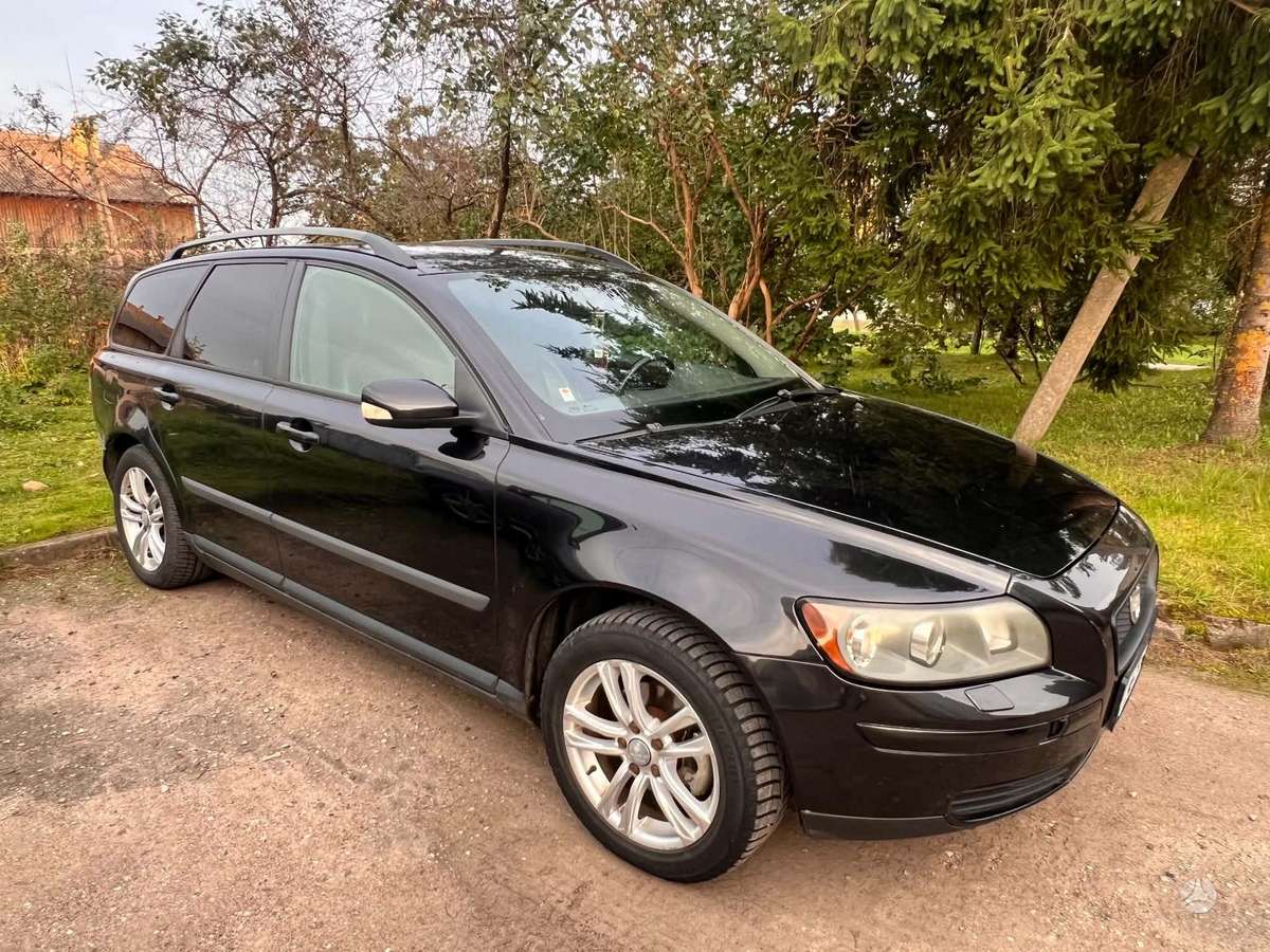 Volvo V50, 2005
