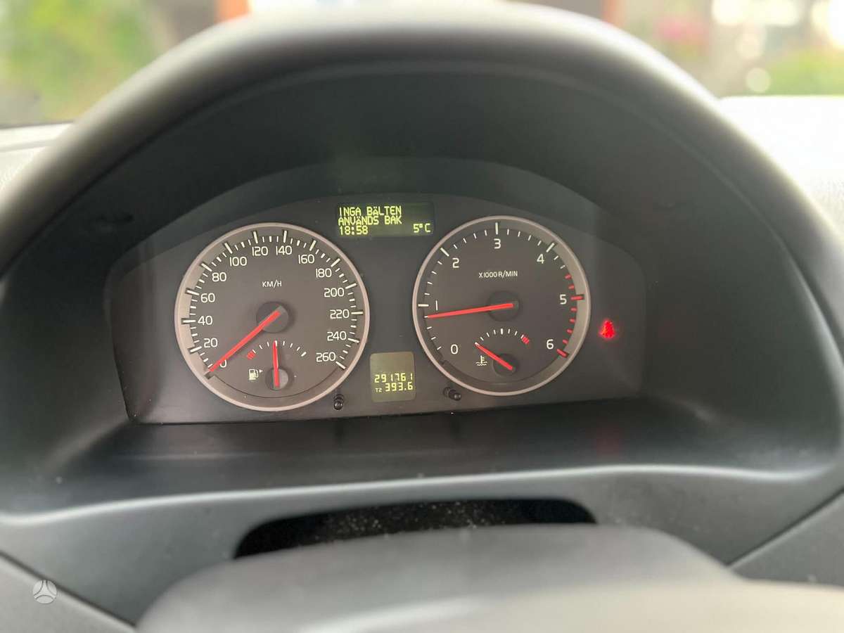 Volvo V50 2005 — photo 12