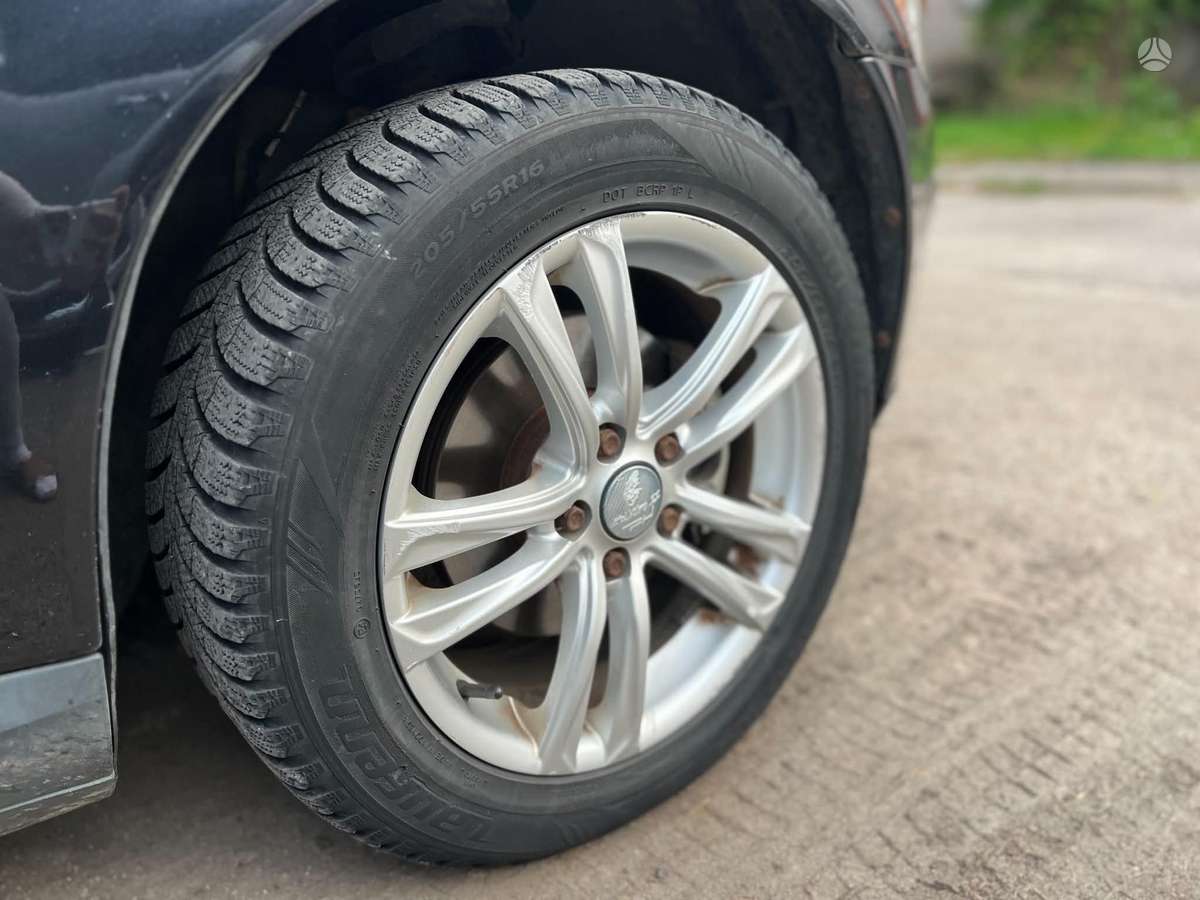 Volvo V50 2005 — photo 19