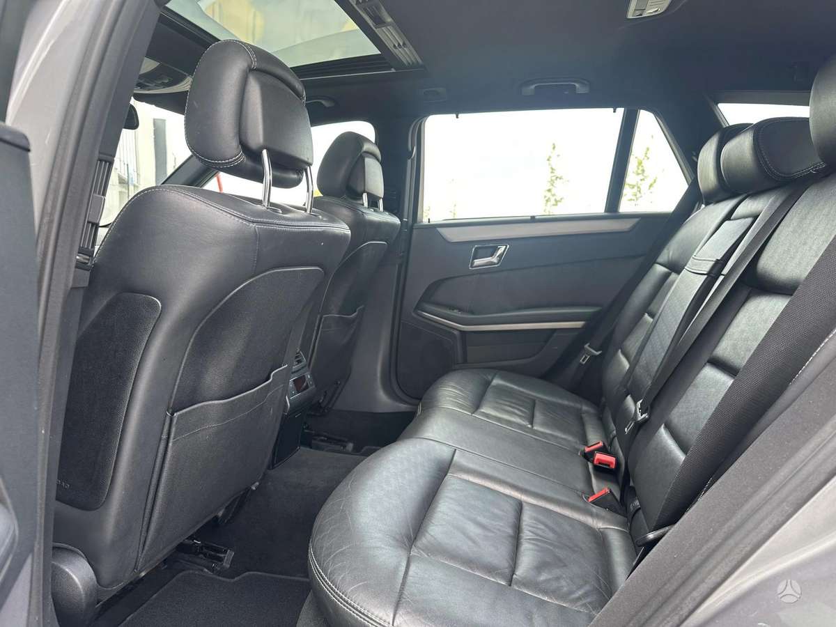 Mercedes-Benz E250 2010 — photo 9