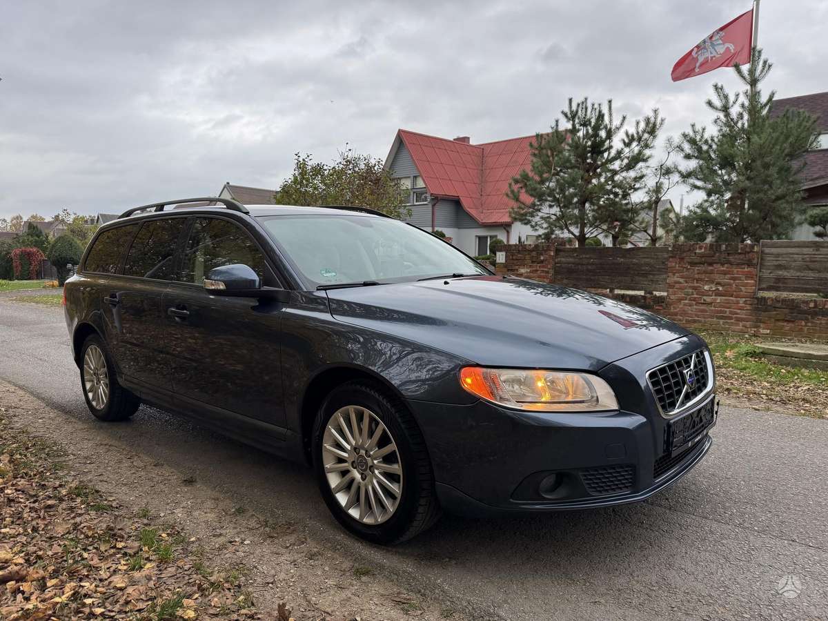 Volvo V70 2008 — photo 14