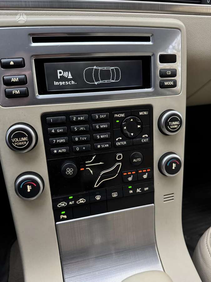Volvo V70 2008 — photo 25
