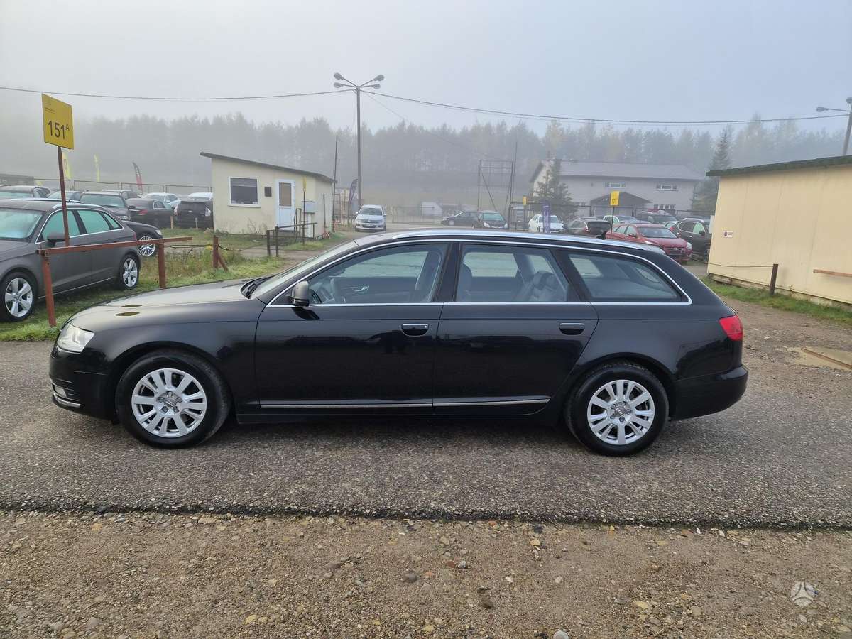 Audi A6 2011 — вигляд ззаду