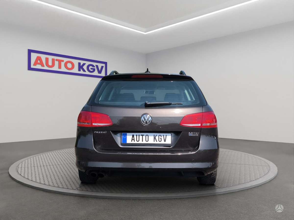 Volkswagen Passat 2012 — engine 2000 cm³, 140 HP (103kW)