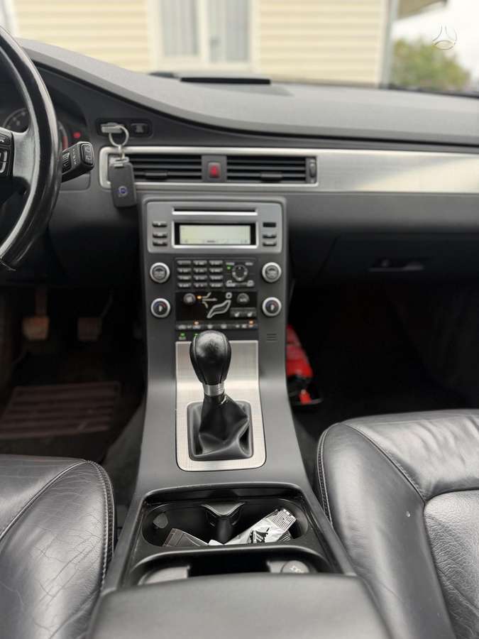 Volvo XC70 2008 — photo 11