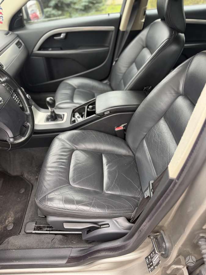 Volvo XC70 2008 — photo 12