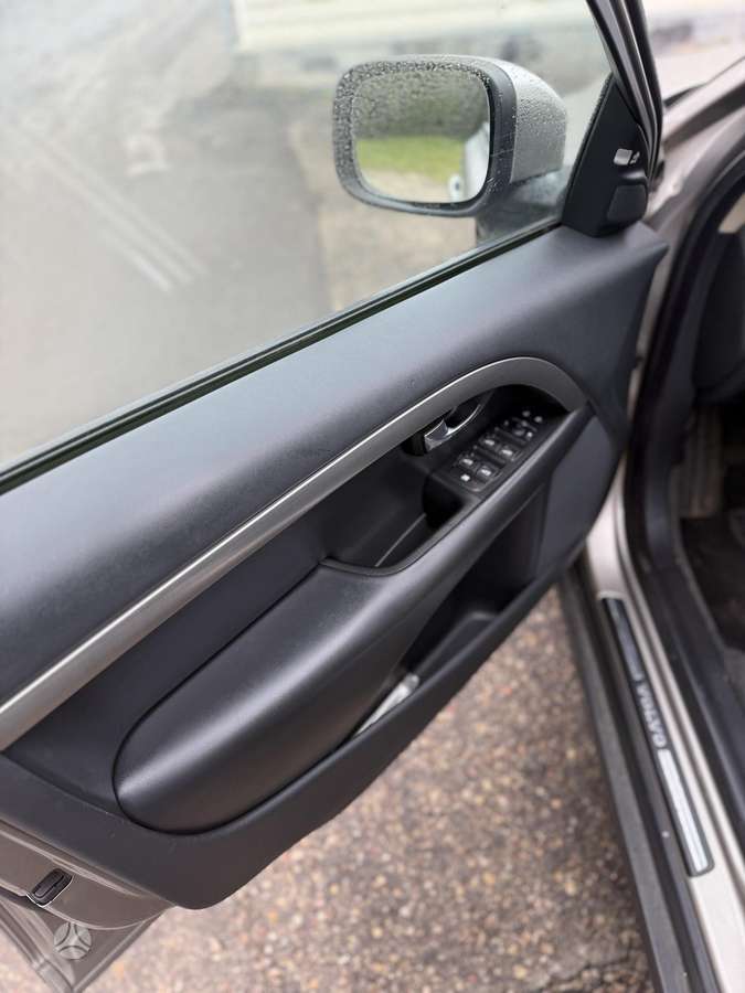 Volvo XC70 2008 — photo 17
