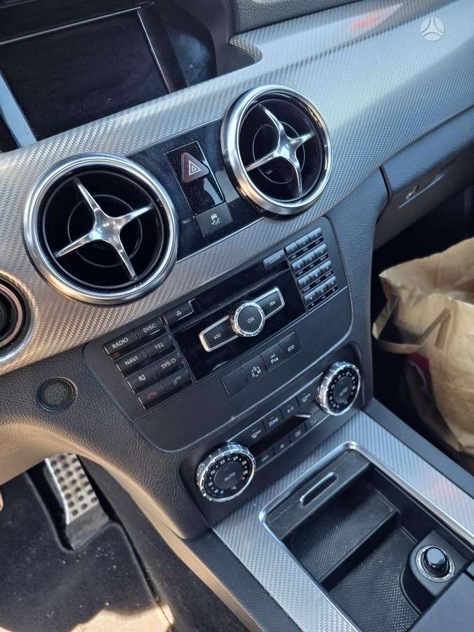 Mercedes-Benz GLK220 2012 — photo 10