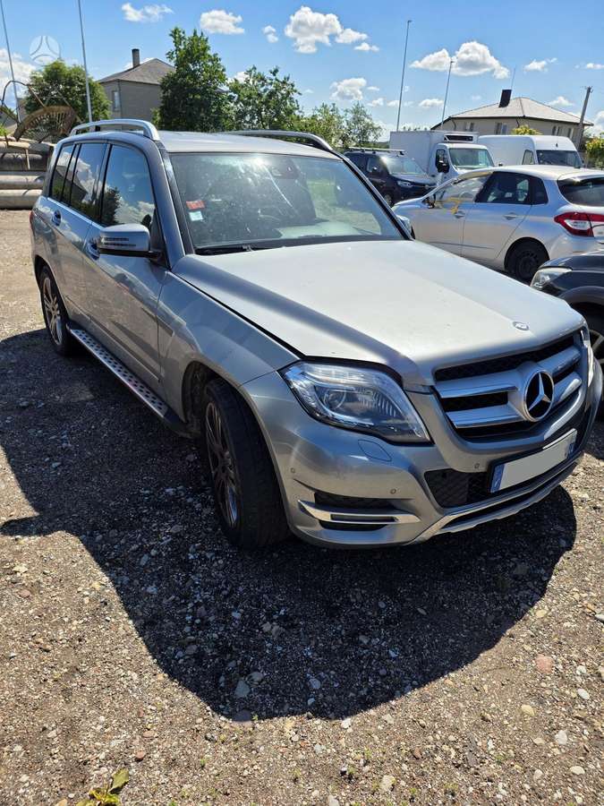 Mercedes-Benz GLK220 2012 — rear view