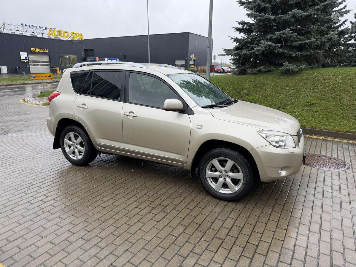 Toyota RAV4 2009 — engine 2231 cm³, 136 HP (100kW)