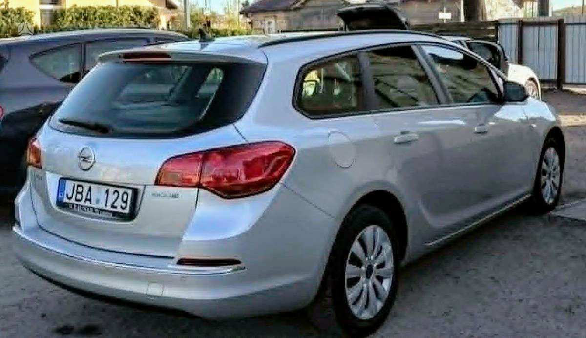 Opel Astra 2013 — photo 5