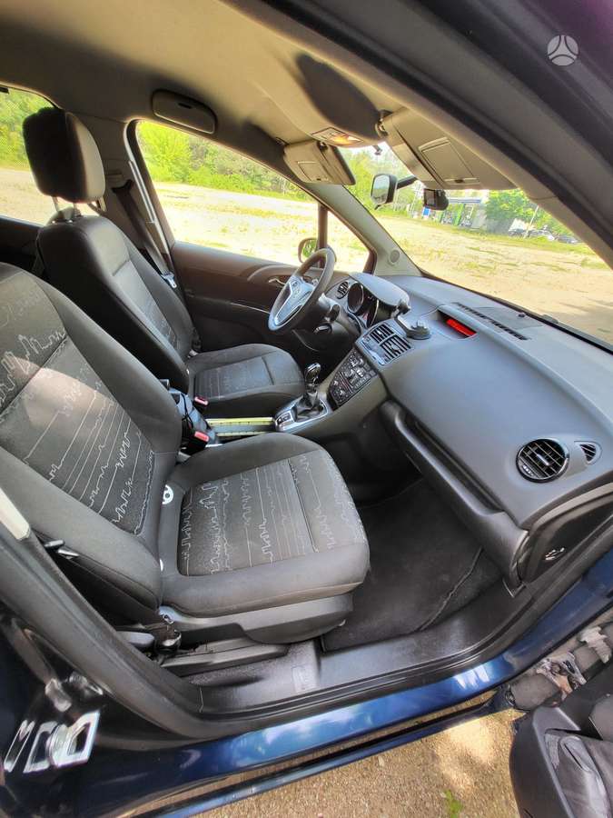 Opel Meriva 2012 — photo 10