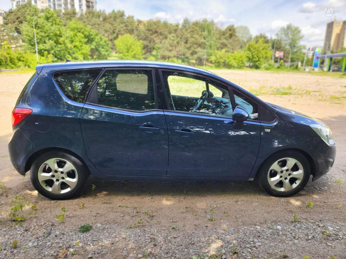 Opel Meriva 2012 — photo 6