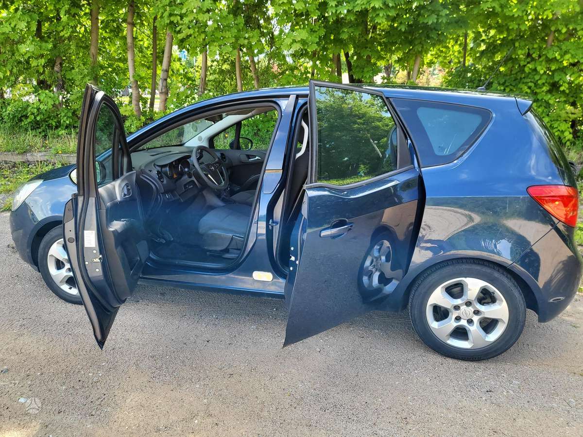 Opel Meriva 2012 — photo 9