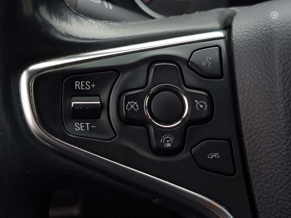 Opel Insignia 2014 — photo 16