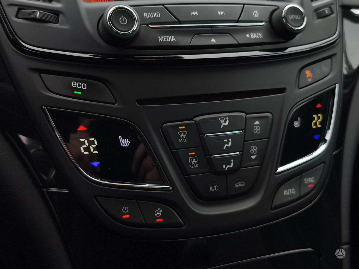 Opel Insignia 2014 — photo 17