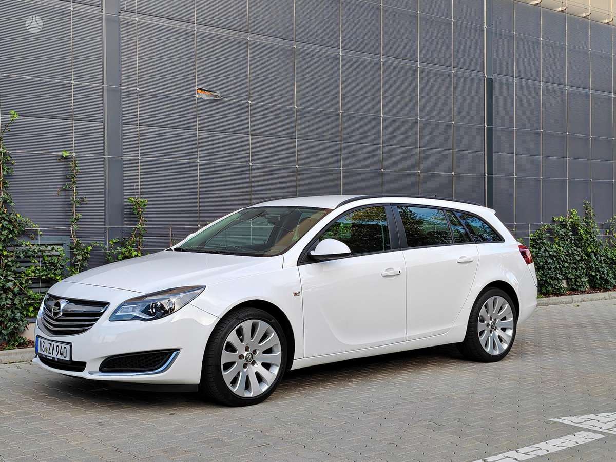 Opel Insignia 2014 — rear view