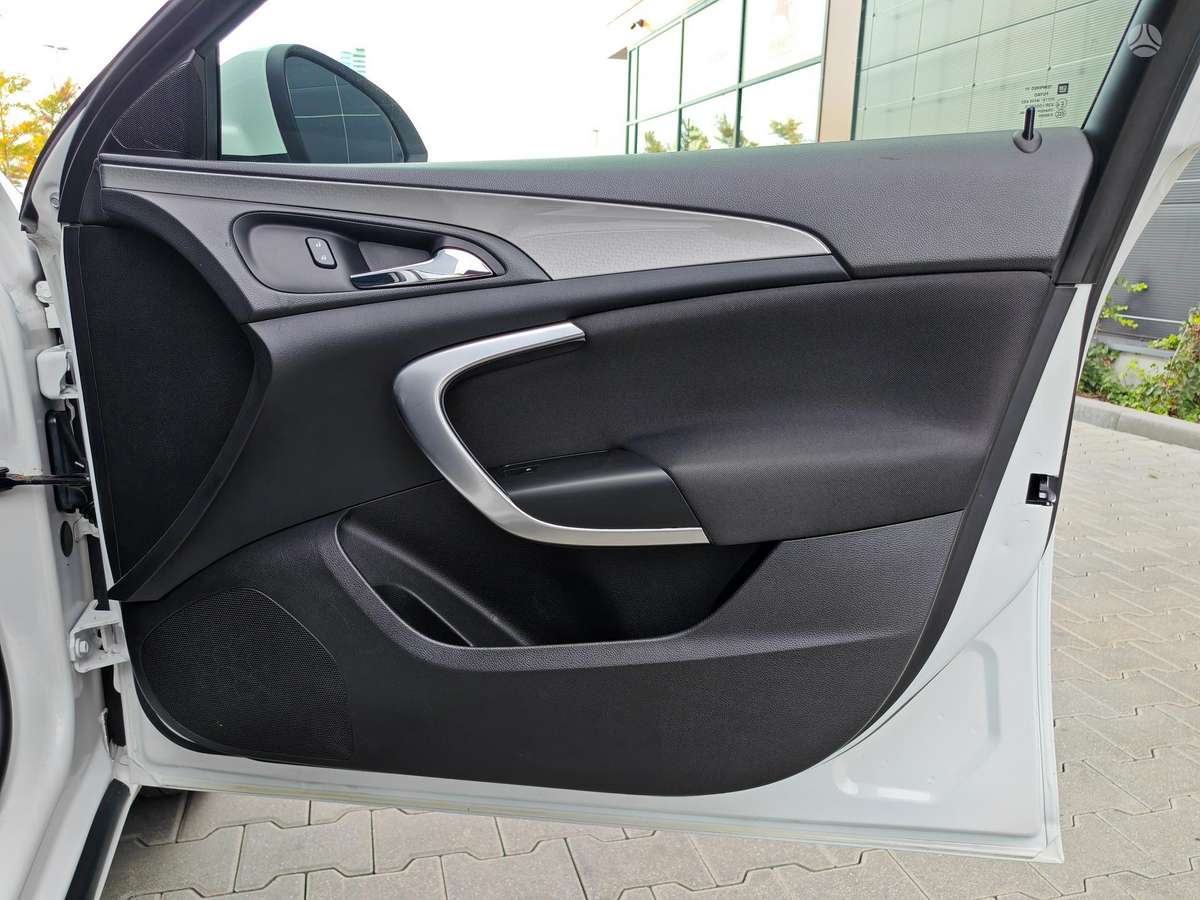 Opel Insignia 2014 — photo 20