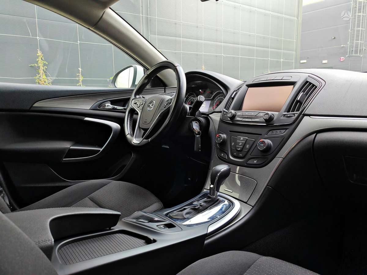 Opel Insignia 2014 — photo 24