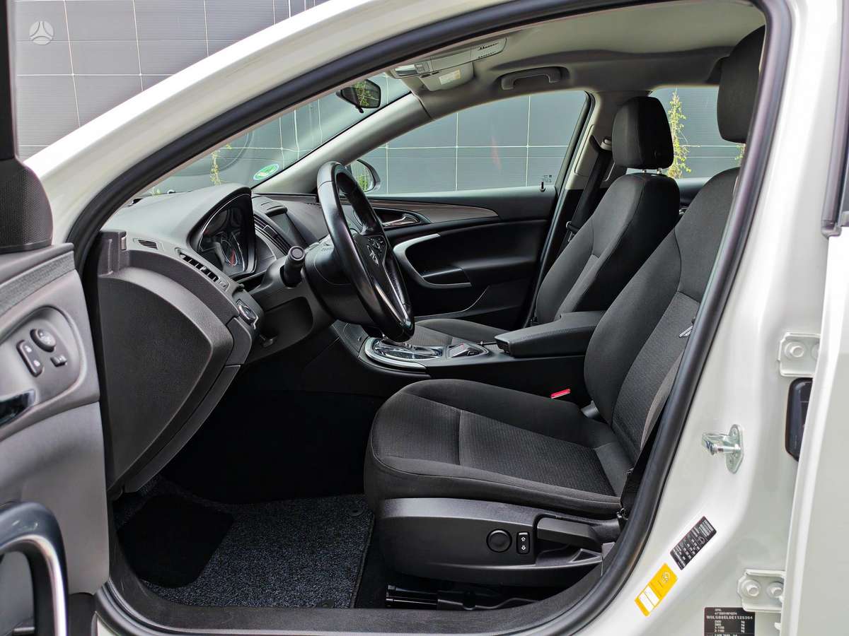 Opel Insignia 2014 — photo 26