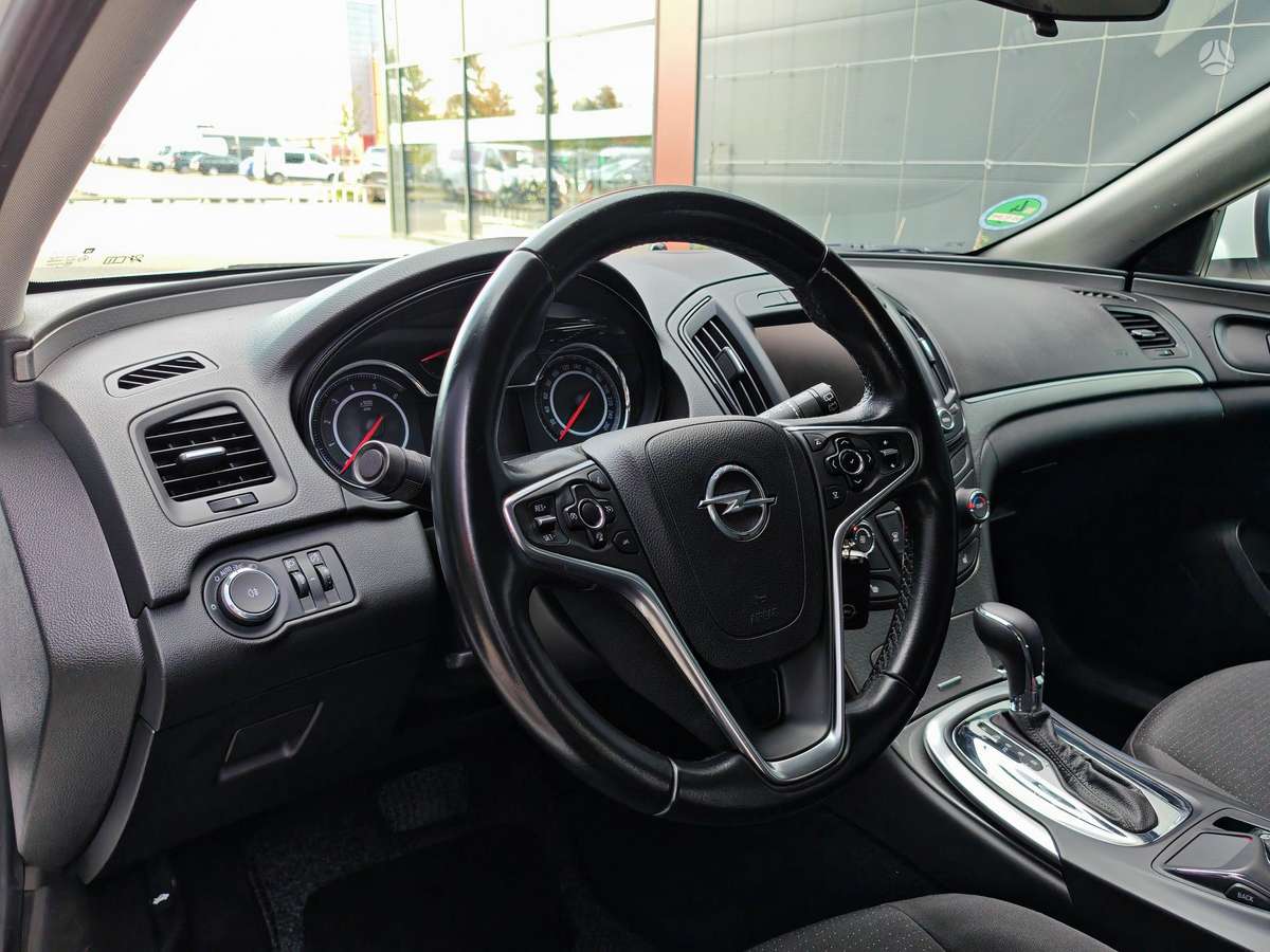 Opel Insignia 2014 — photo 29