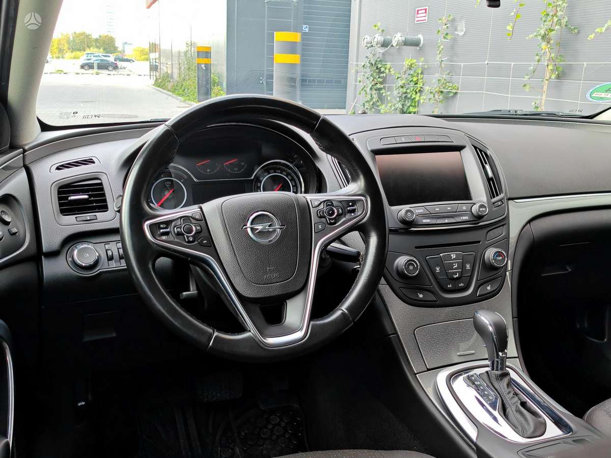 Opel Insignia 2014 — photo 30