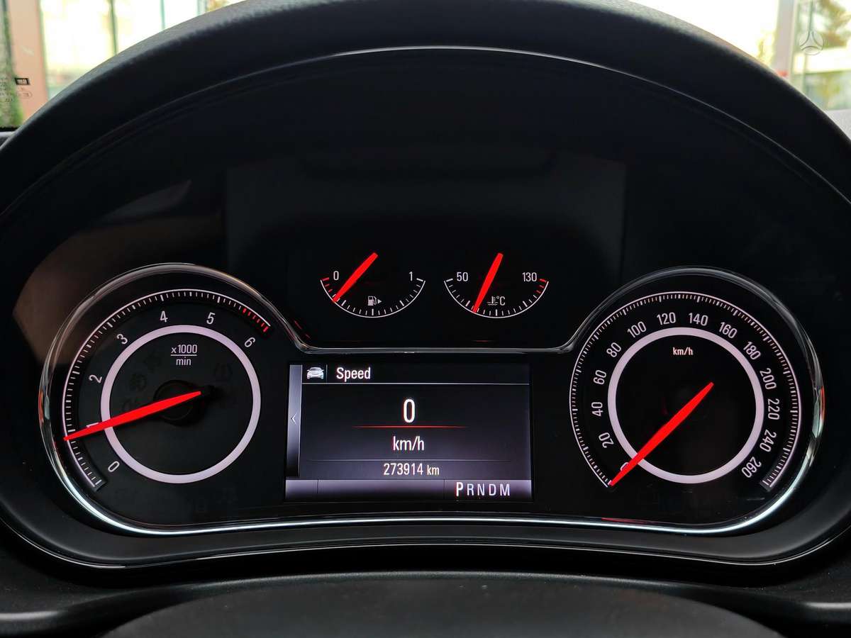 Opel Insignia 2014 — photo 32