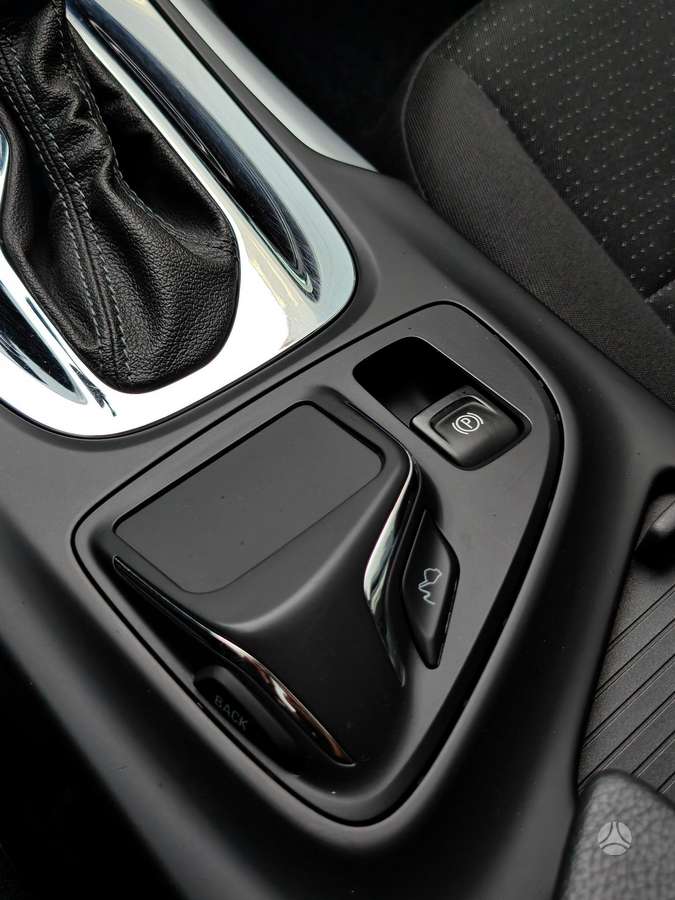 Opel Insignia 2014 — photo 36