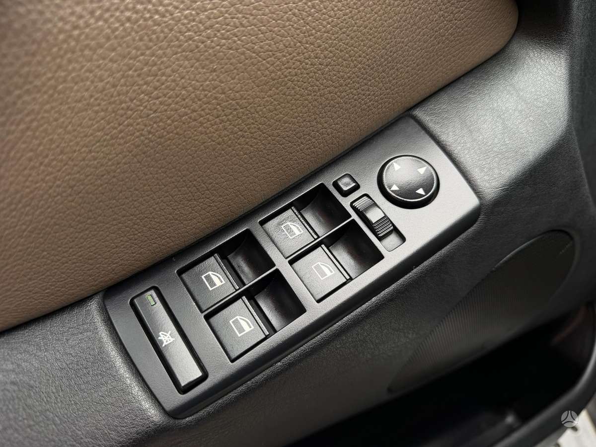 BMW X5 2005 — photo 19