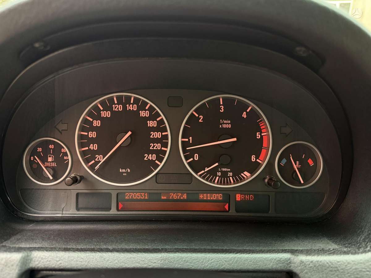 BMW X5 2005 — photo 37