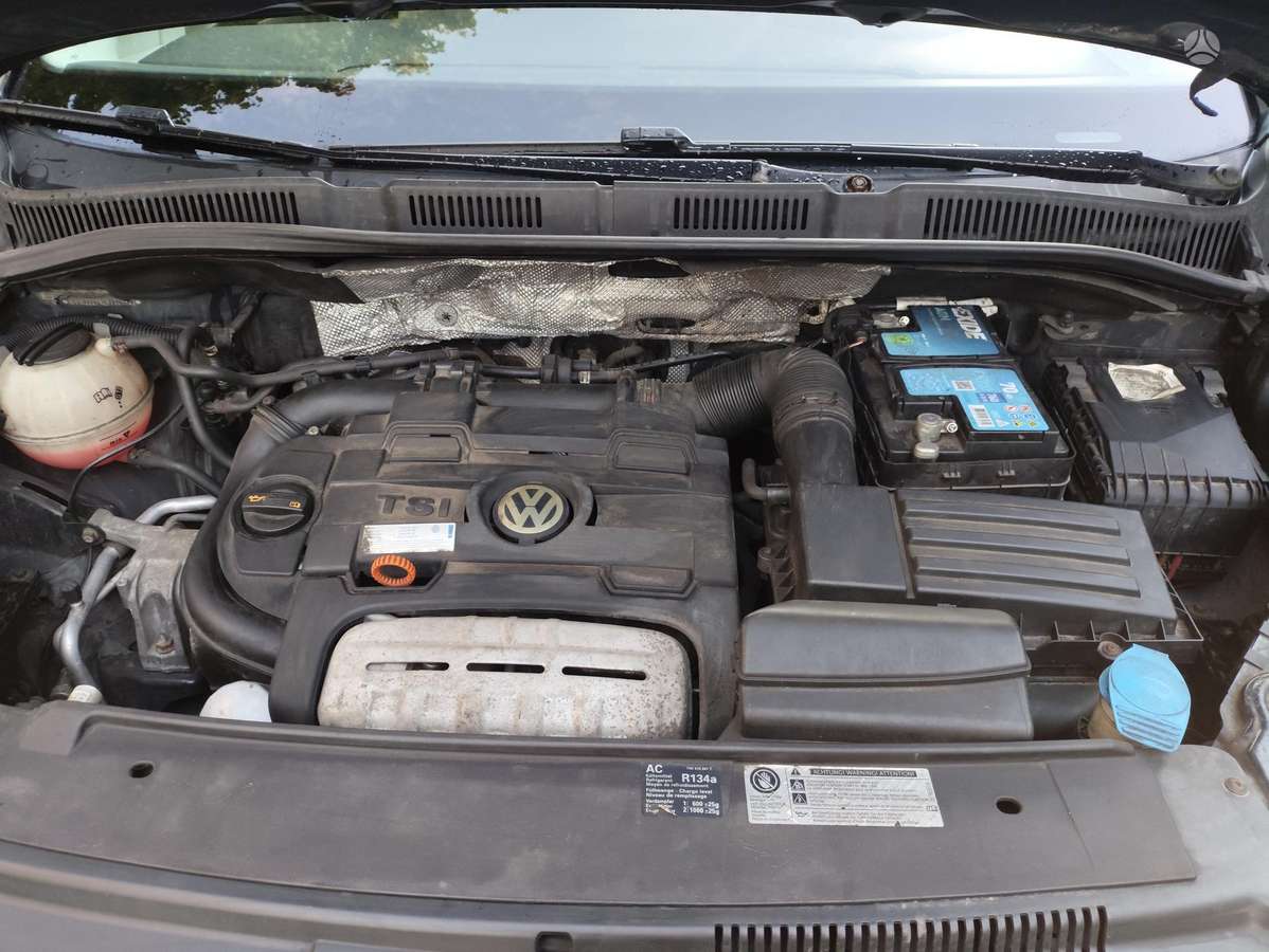 Volkswagen Sharan 2010 — interior