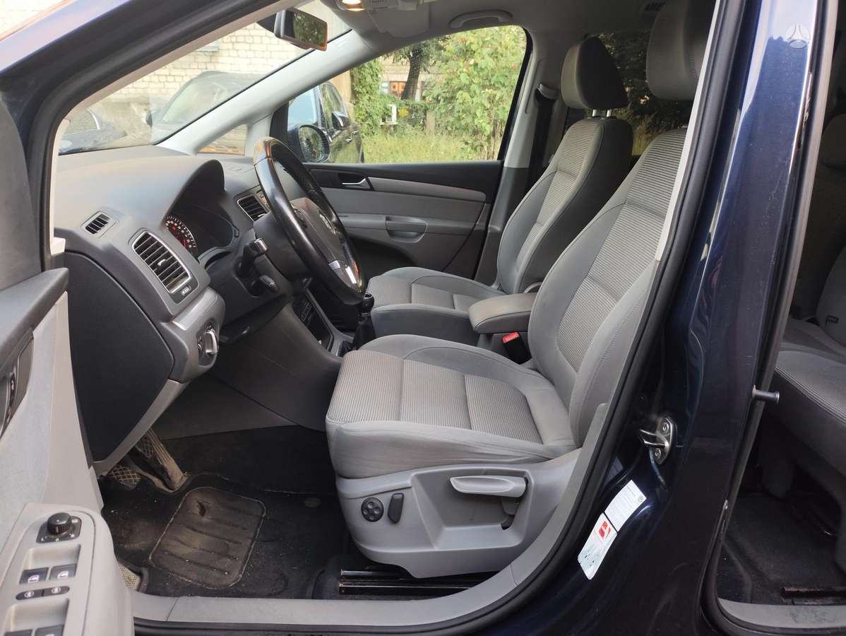 Volkswagen Sharan 2010 — photo 6