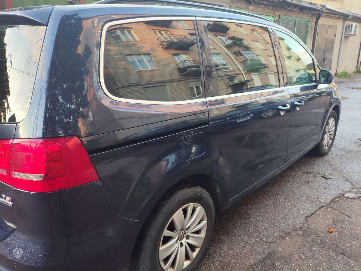 Volkswagen Sharan 2010 — photo 8