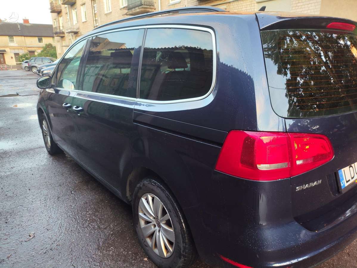 Volkswagen Sharan 2010 — photo 9