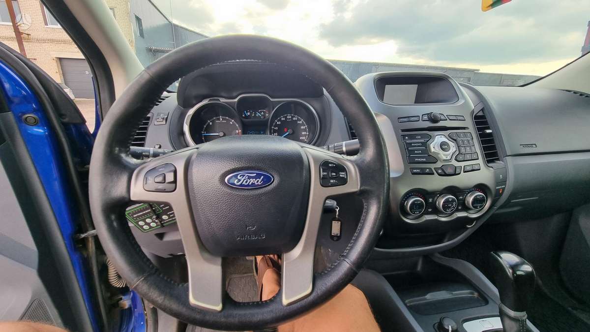 Ford Ranger 2014 — photo 21