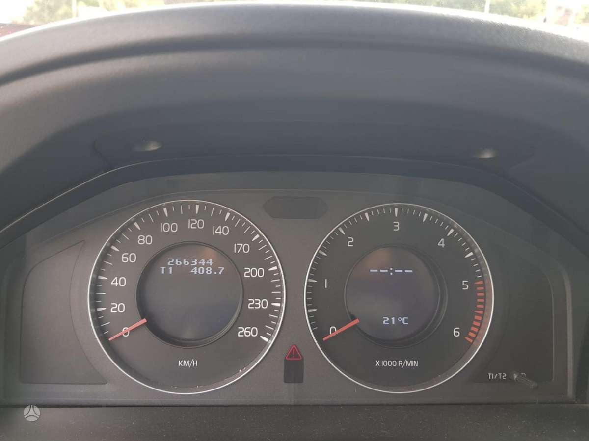 Volvo XC60 2009 — photo 11