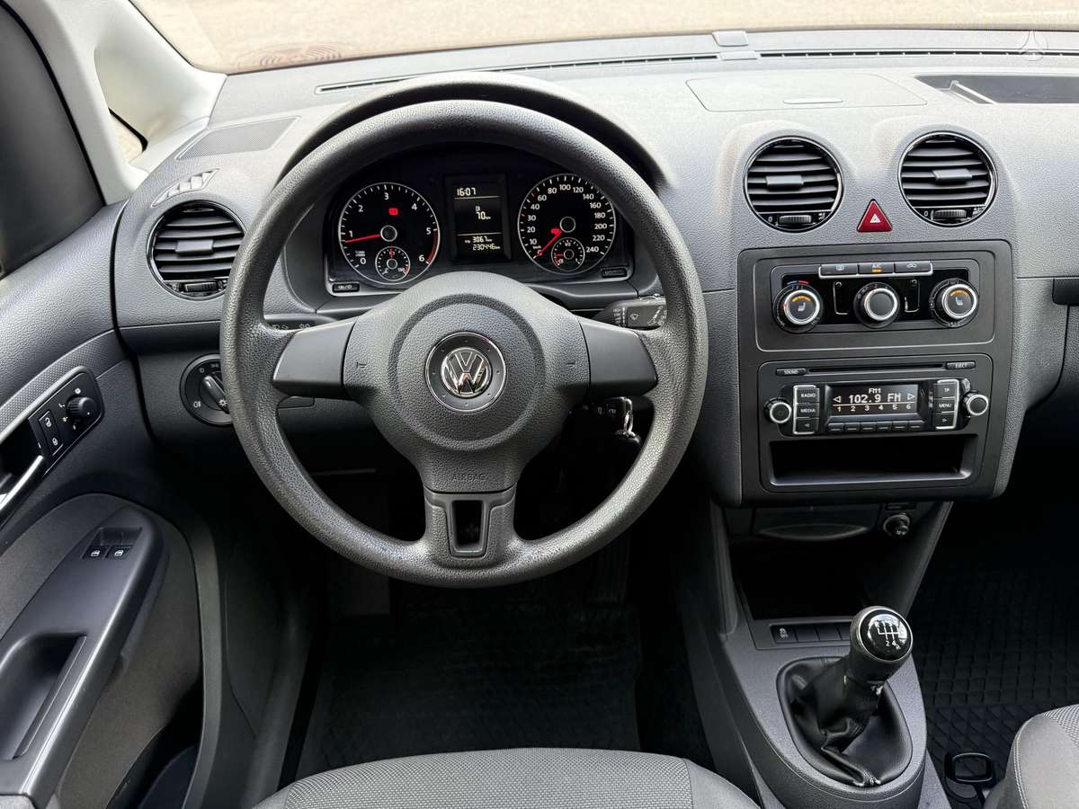 Volkswagen Caddy 2013 — photo 10