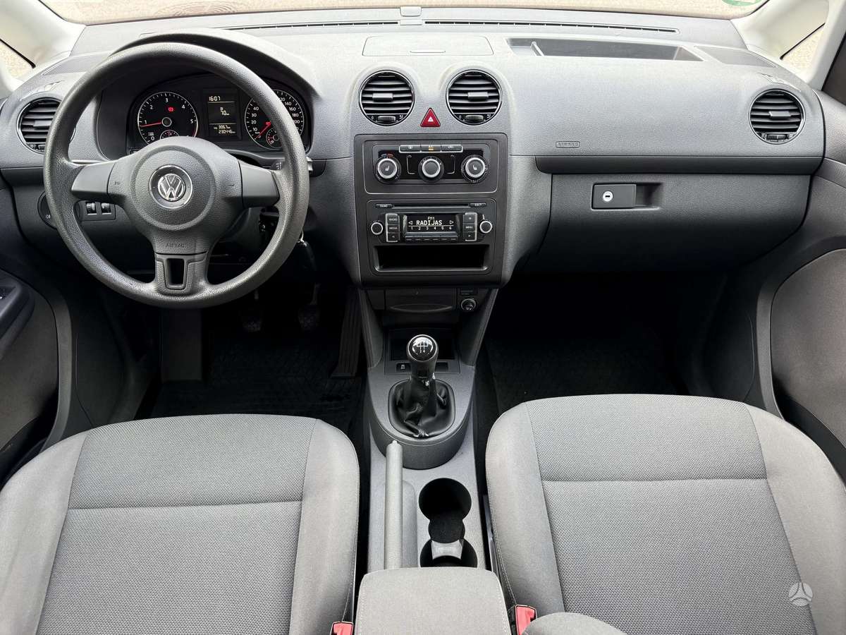 Volkswagen Caddy 2013 — photo 14