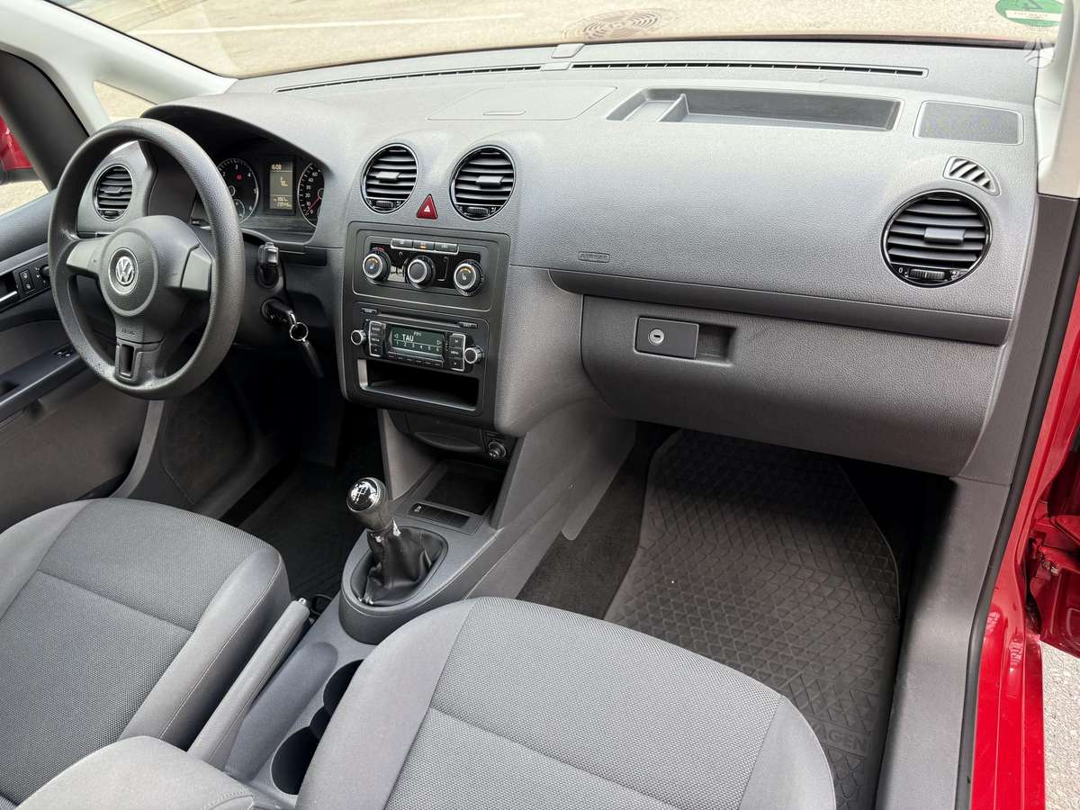 Volkswagen Caddy 2013 — photo 18