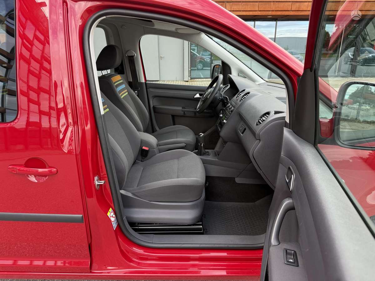 Volkswagen Caddy 2013 — photo 19