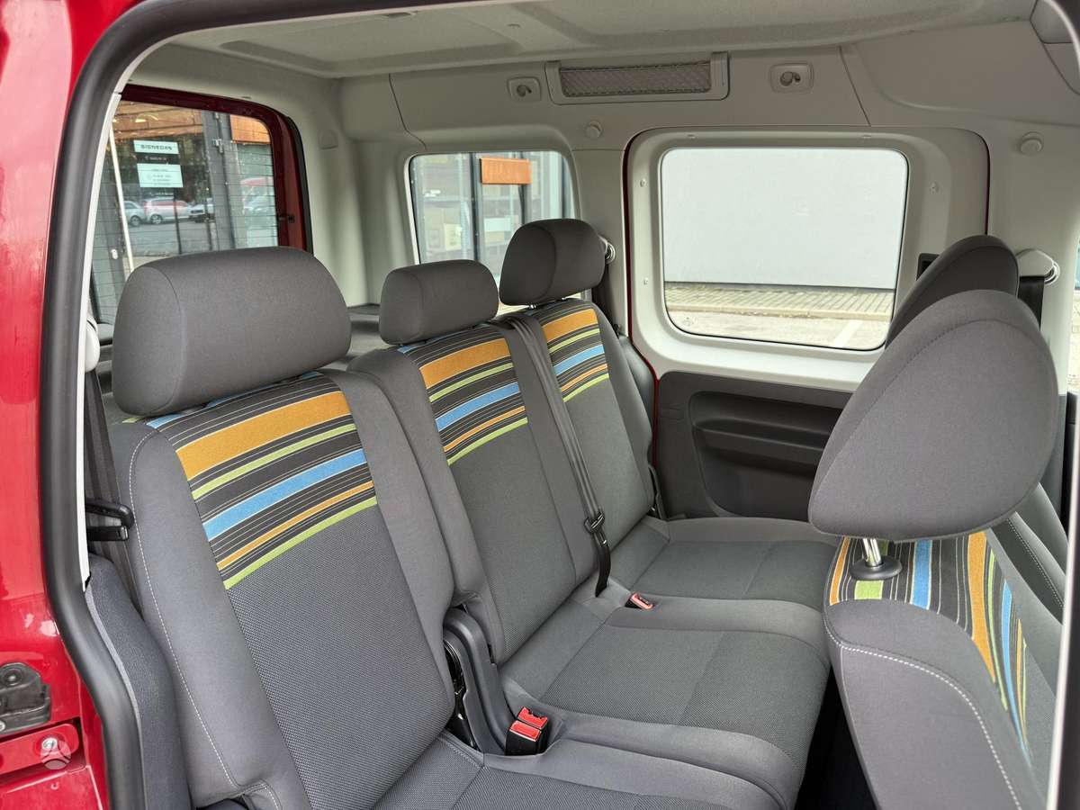 Volkswagen Caddy 2013 — photo 21