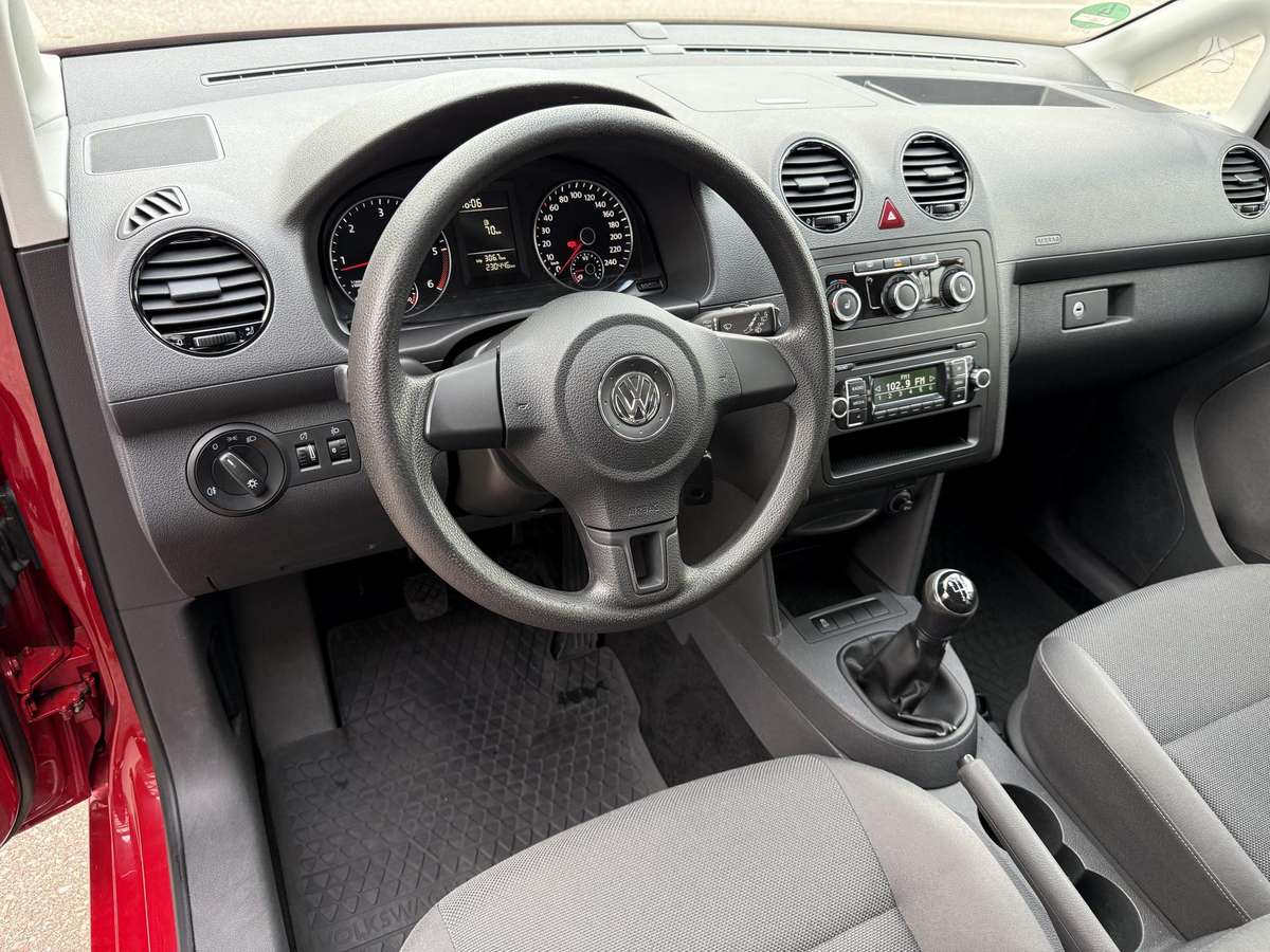 Volkswagen Caddy 2013 — photo 9