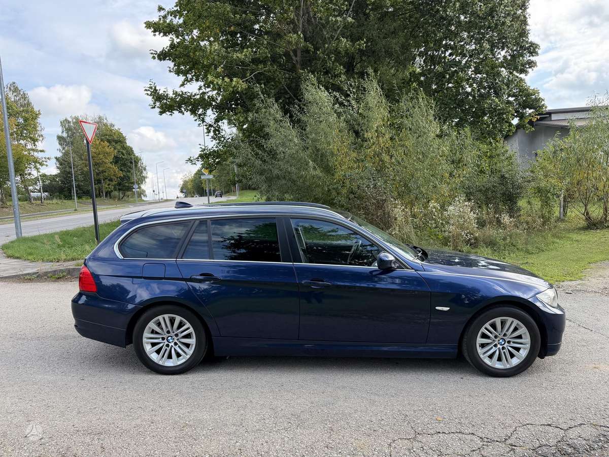 BMW 320 2012 — двигун 2000 cm³, 184 HP (135kW)