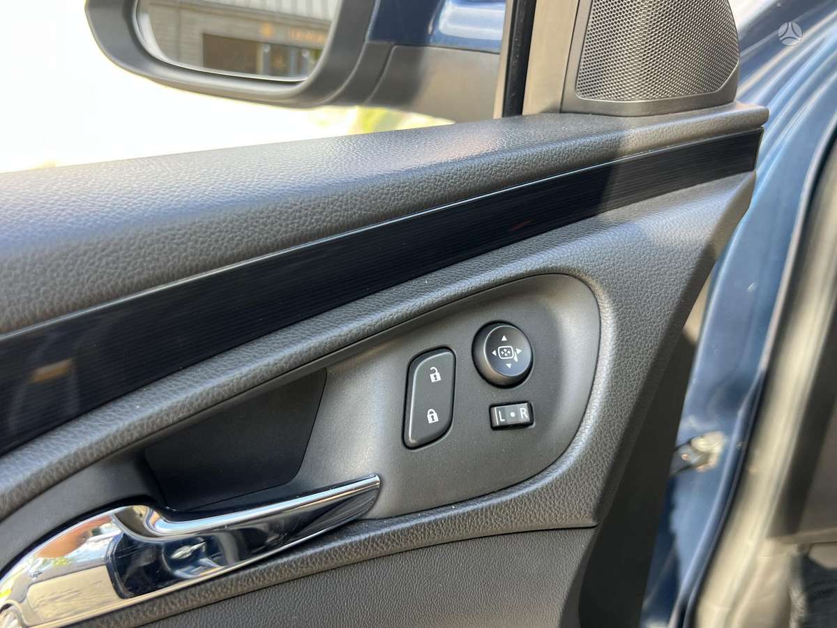 Opel Insignia 2014 — photo 26