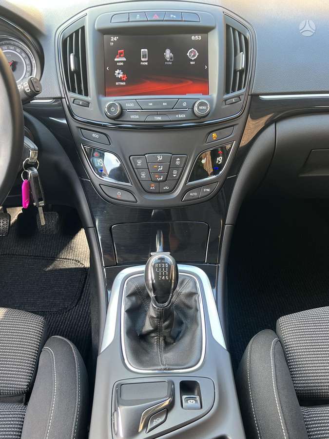 Opel Insignia 2014 — photo 33