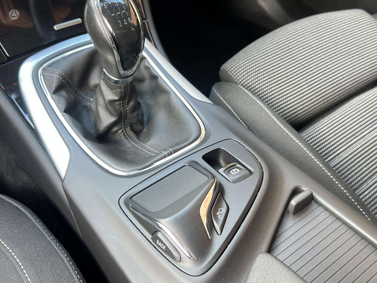 Opel Insignia 2014 — photo 34